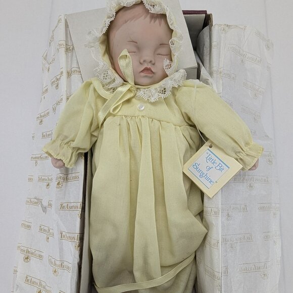 Vintage Ashton Drake Little Bit of Sunshine 12" Porcelain Doll 1992 in Box - Picture 1 of 11